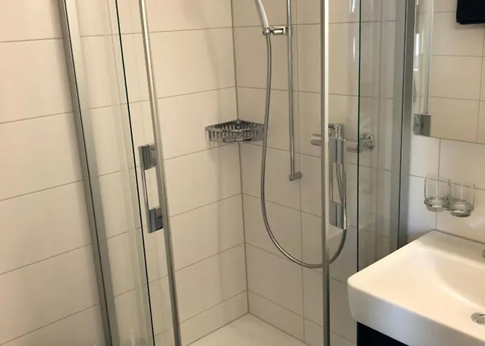 ベッド・アンド・ブレックファスト Von 3*